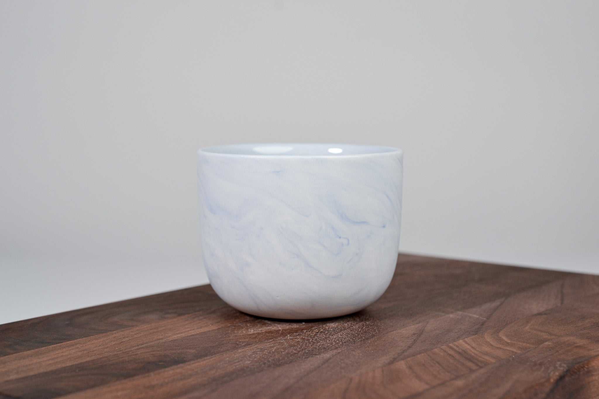Kávový hrnek z porcelánu - Flow - modrý - 200 ml