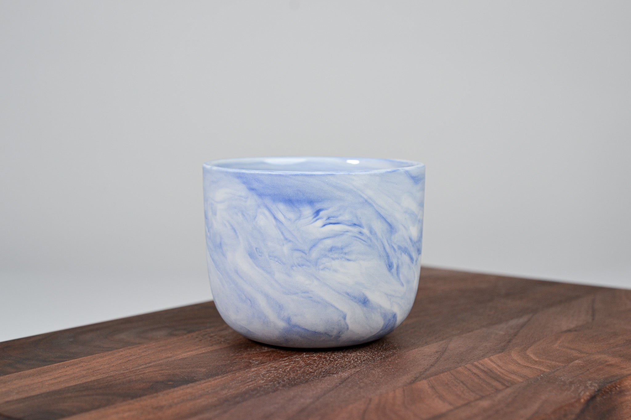 Kávový hrnek z porcelánu - Flow - modrý - 200 ml